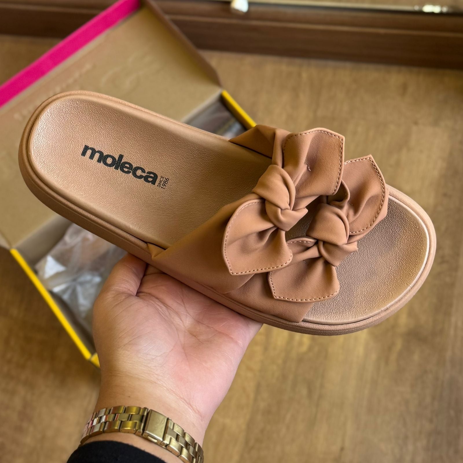 Sandália Feminina Moleca Confortável Laço Elegante Tiras Delicadas Dia a Dia
