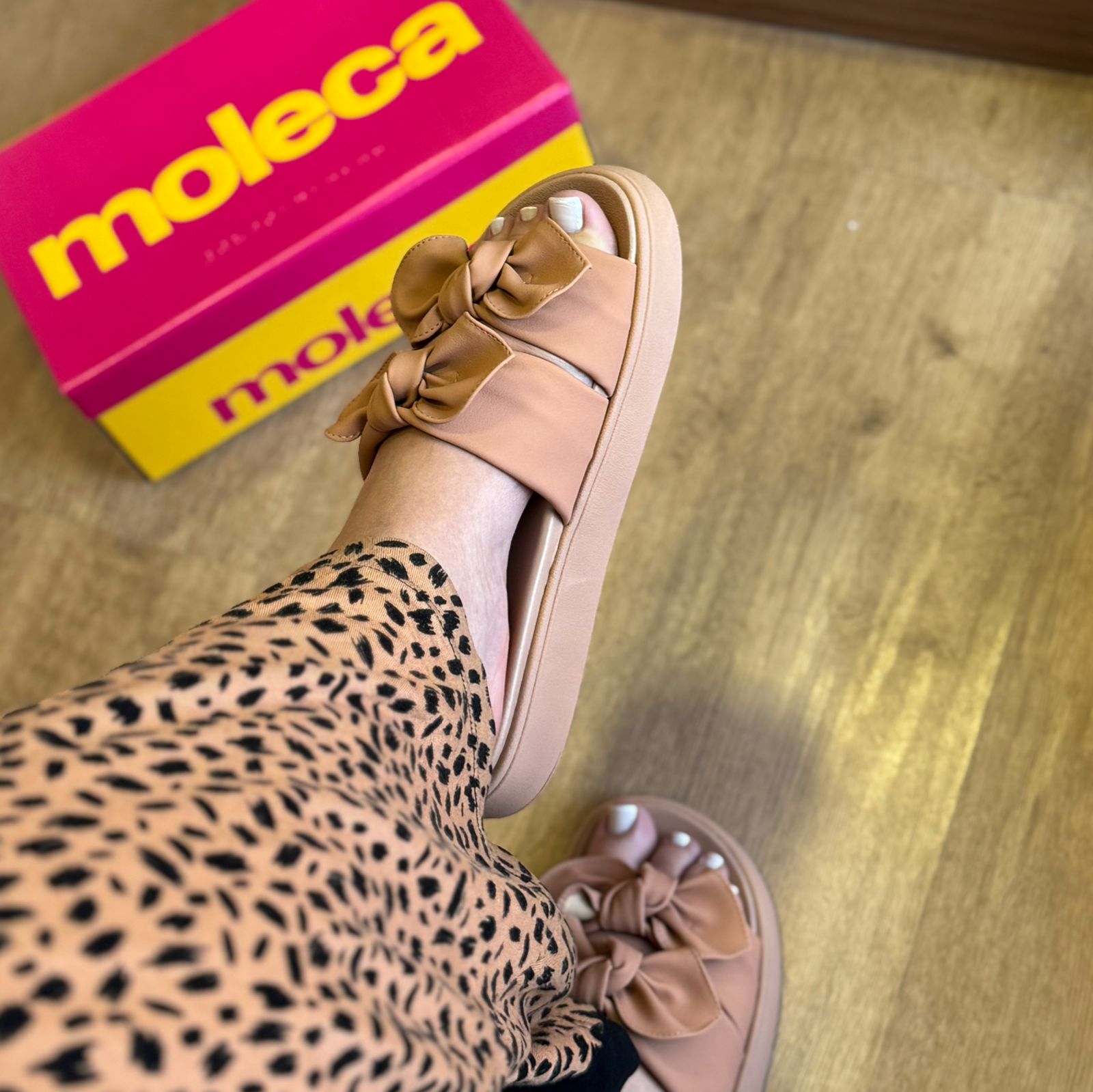 Sandália Feminina Moleca Confortável Laço Elegante Tiras Delicadas Dia a Dia