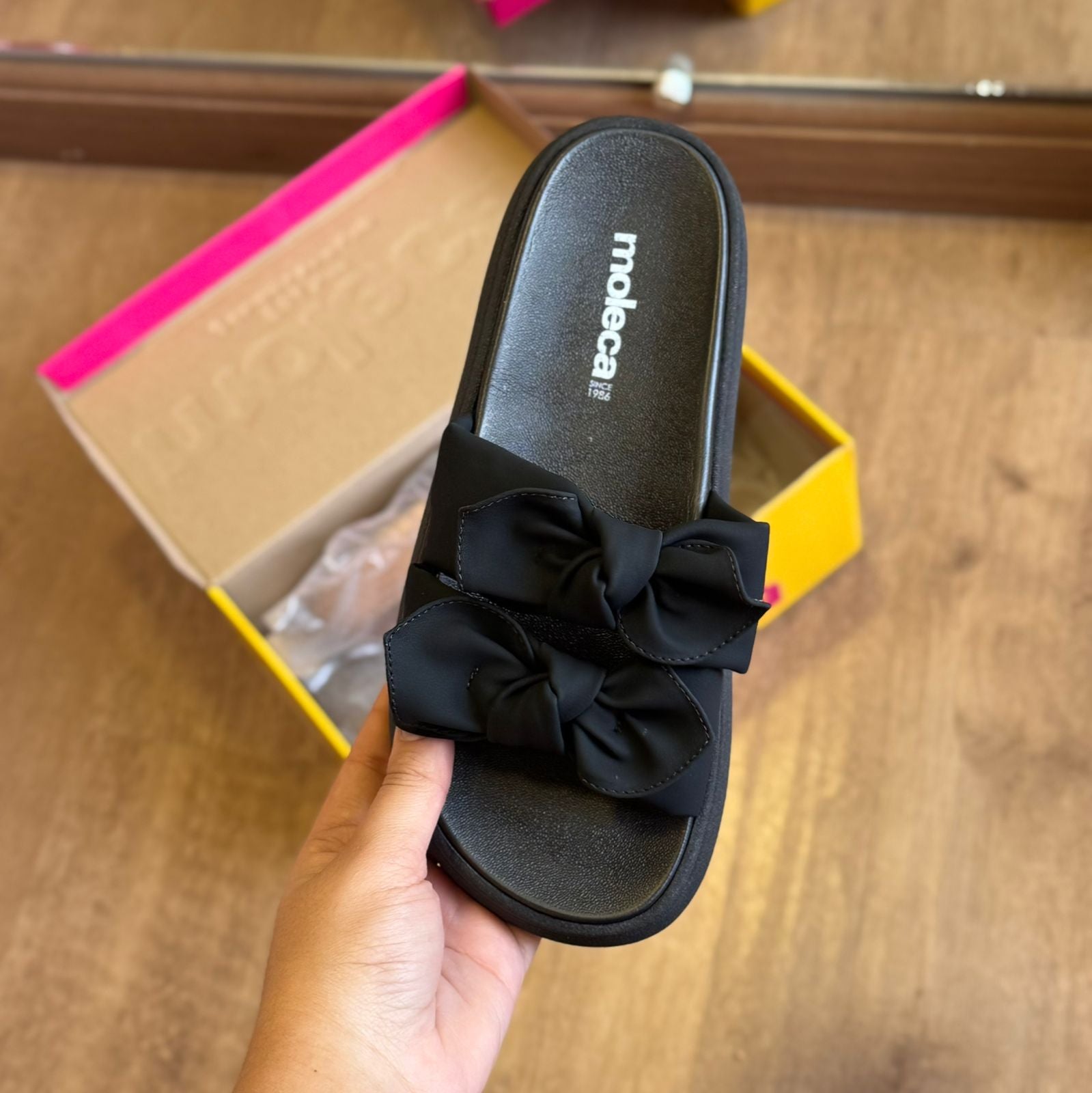 Sandália Feminina Moleca Confortável Laço Elegante Tiras Delicadas Dia a Dia